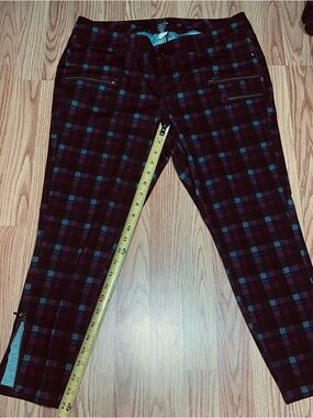 Torrid Black Plaid Ankle Pants with Burgundy & Teal Accents with zippers Size 14